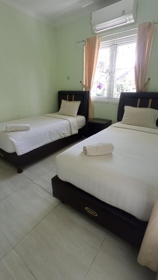Aquina House Hotel Bogor Eksteriør billede