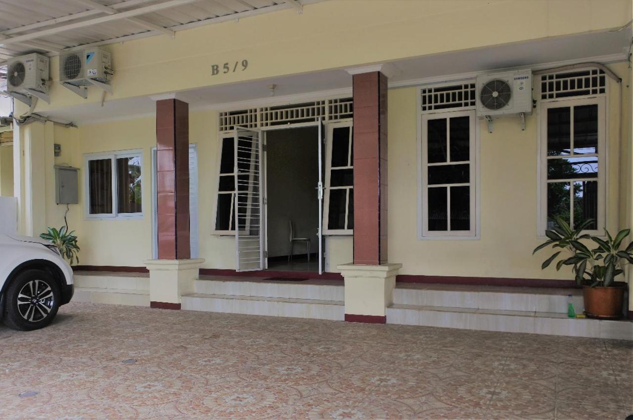 Aquina House Hotel Bogor Eksteriør billede
