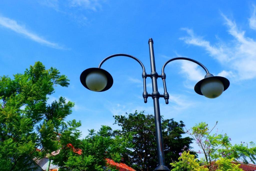 Aquina House Hotel Bogor Eksteriør billede