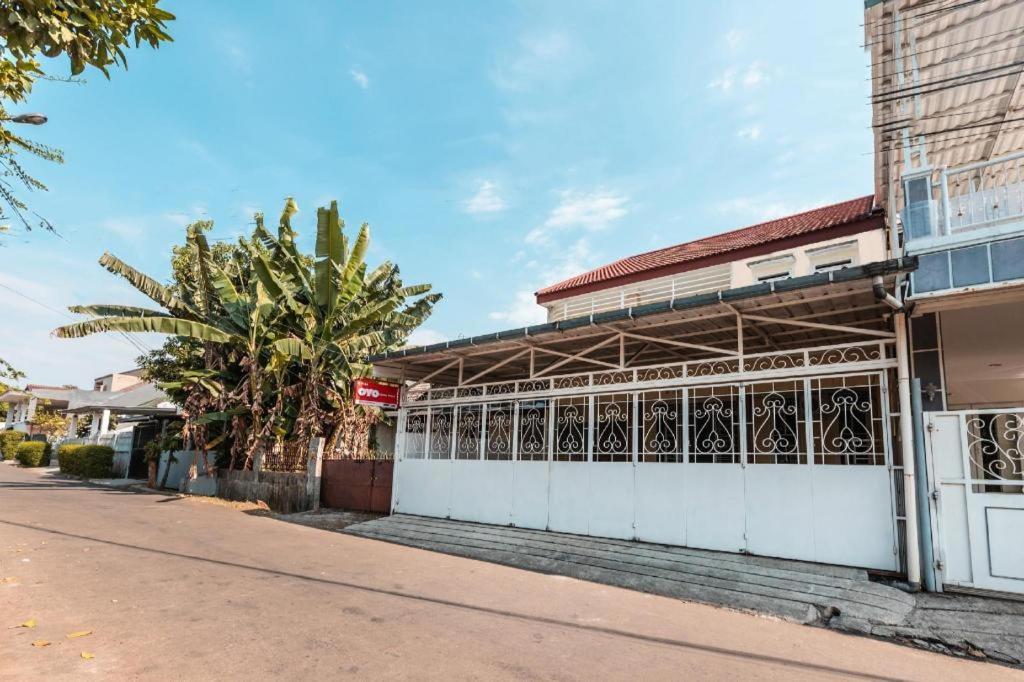 Aquina House Hotel Bogor Eksteriør billede